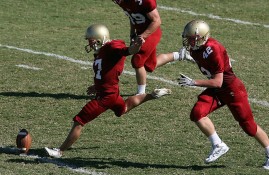 电竞博彩平台-曼联决赛横扫拜仁慕尼黑，赵继伟砍下7记关键球，全场沸腾